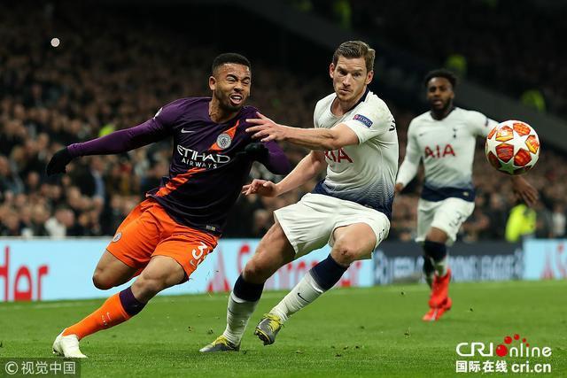 太阳报：伊萨克持续收到死亡威胁，豪掷3万镑购买护卫犬（太阳报：伊萨克屡遭死亡威胁，斥资3万英镑购入护卫犬）