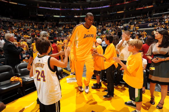 全是重磅对决！联赛杯半决赛：伦敦德比切尔西vs阿森纳，曼城vs纽卡（联赛杯半决赛双重焦点：伦敦德比切尔西战阿森纳，曼城迎战纽卡斯尔）