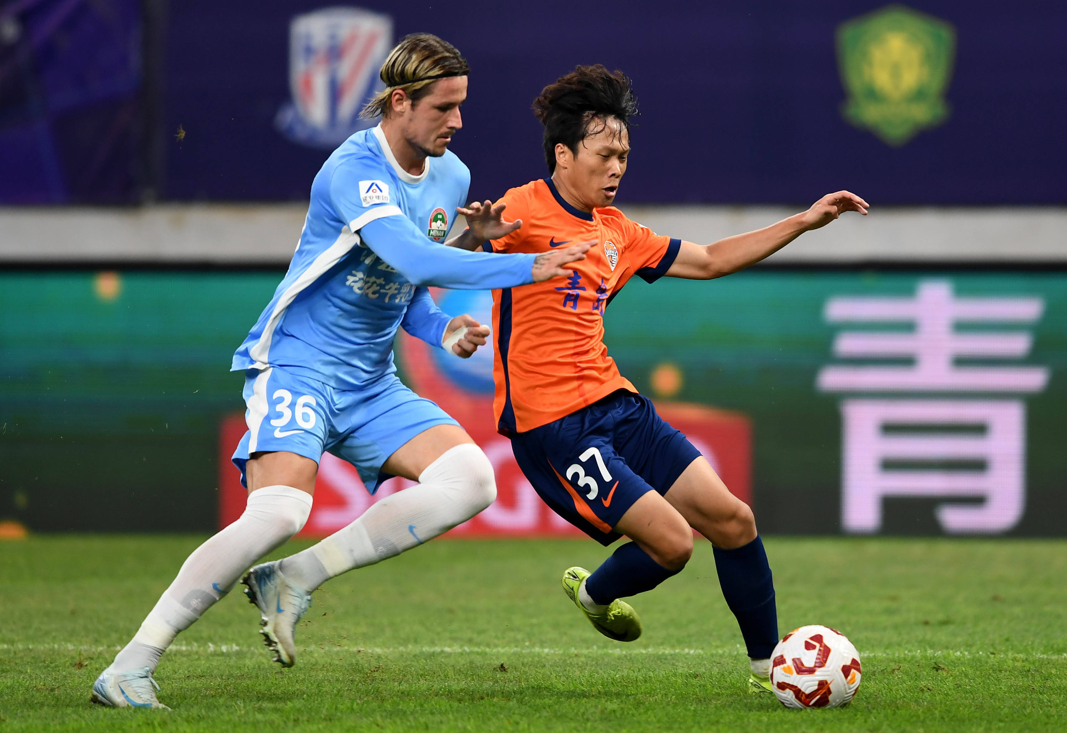 活久见！莱亚利是意甲近31年来第二位开场3分钟染红的门将（罕见一幕：莱亚利成近31年意甲第二位开场3分钟被罚下的门将）