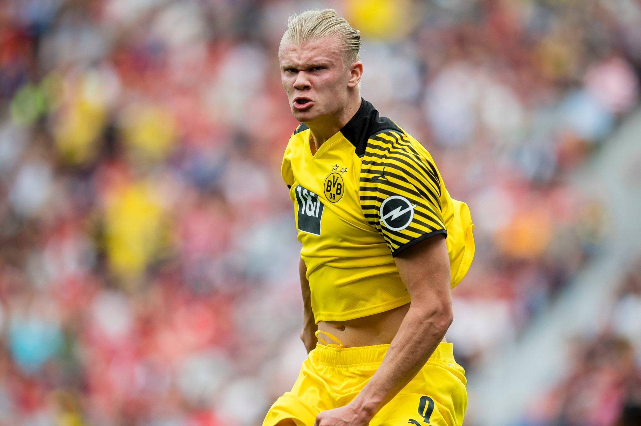 在安菲尔德送出助攻：埃基蒂克本场数据／集锦（埃基蒂克安菲尔德送助攻：本场数据与集锦）