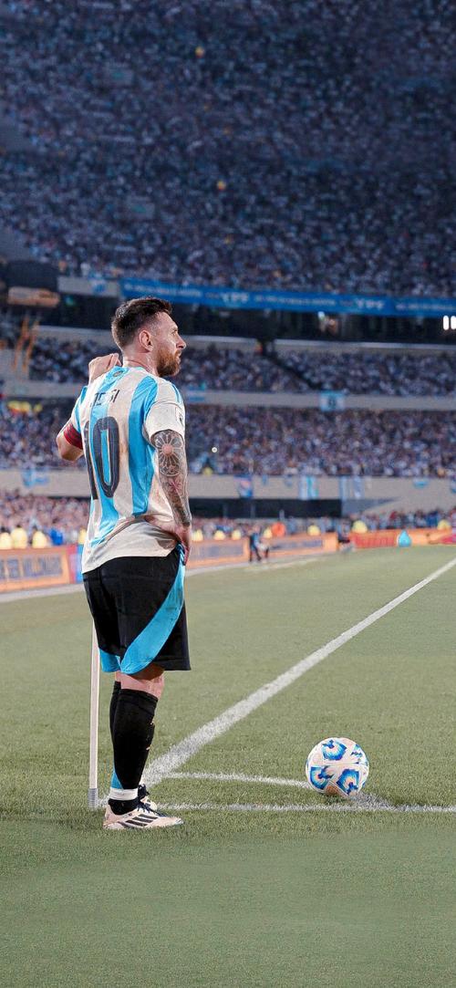 热议！韩国全能国脚遭中超多队哄抢，浙江在列，买断费100万美元（中超多队争抢韩国多面手国脚，浙江在列，买断费100万美元）