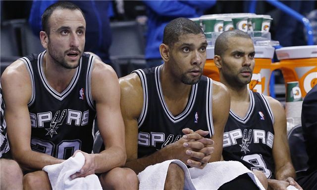 难顶，雷霆自2021-22赛季以来首次连续两场比赛输掉15分以上（雷霆陷入低迷：自2021-22赛季以来首次遭遇连场15+分失利）