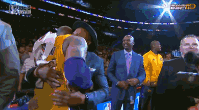 谢什科数据：上场73分钟1次射门0进球，共9次传球（谢什科此役：出战73分钟，1次射门未破门，完成9次传球）