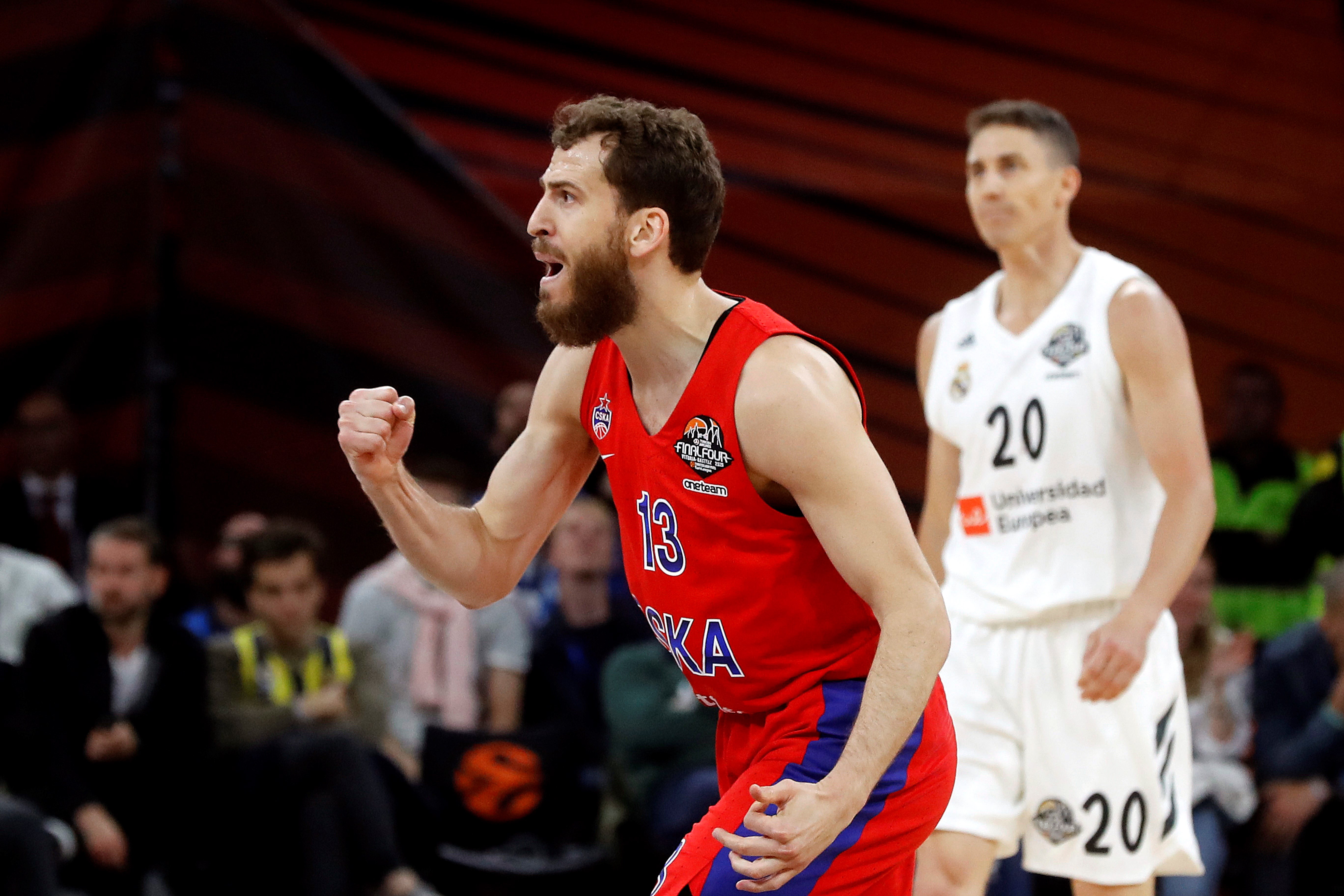 里程碑，亚泰37岁前锋谭龙已在中超出战200场比赛（中超200战达成！亚泰37岁前锋谭龙迎来里程碑）