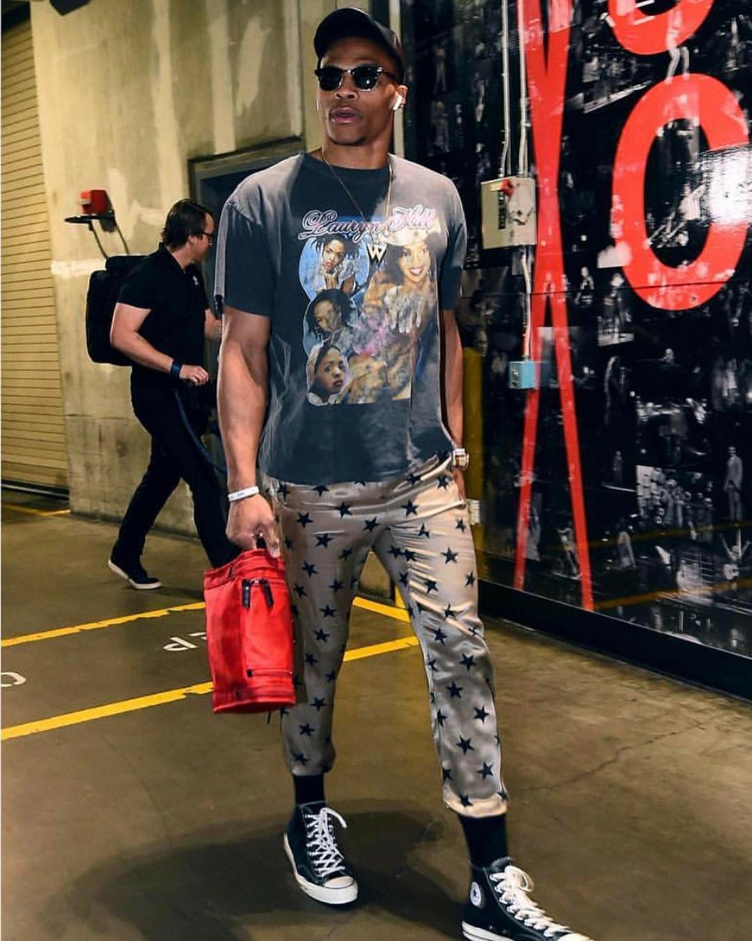 队报：纽约市长是阿森纳铁杆球迷，枪手旧将沙马赫给他送球衣（队报：纽约市长是阿森纳死忠，前枪手沙马赫赠其球衣）