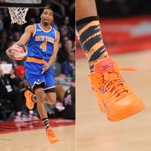 广东男篮在CBA杯赛中以94-80击败广州男篮，奎恩全场高效表现，贡献29分6篮板7助攻5抢断，助力球队取得首胜。（奎恩砍下29+6+7+5助广东94-80击败广州，收获CBA杯赛首胜）