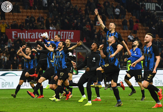 老队友见面，埃泽和奥利塞赛后交换了球衣（老队友重逢，埃泽与奥利塞赛后互换球衣）